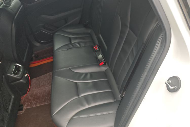 Used Hongqi H5 2022 Classic Model Facelift 1.8T Automatic Smart Connect Flagship Edition
