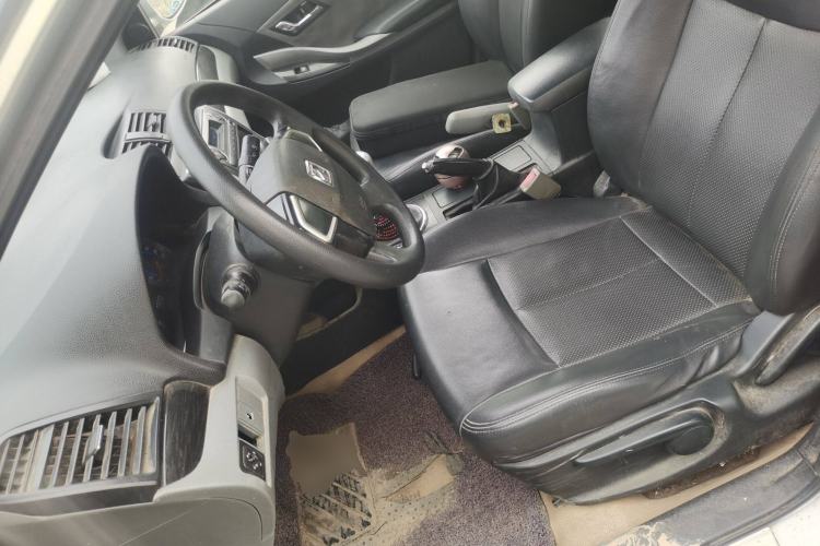 Used Zotye Z300 2012 1.5L Manual Comfort Edition
