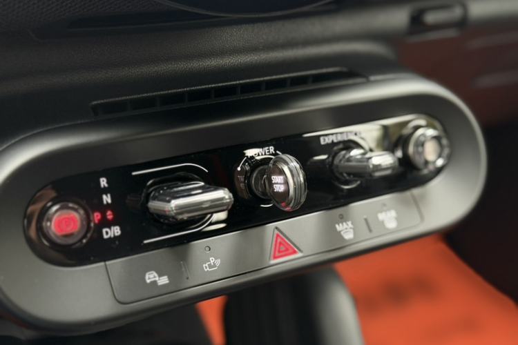 Used MINI Electric MINI COOPER 2024 452km COOPER SE Racing Driver