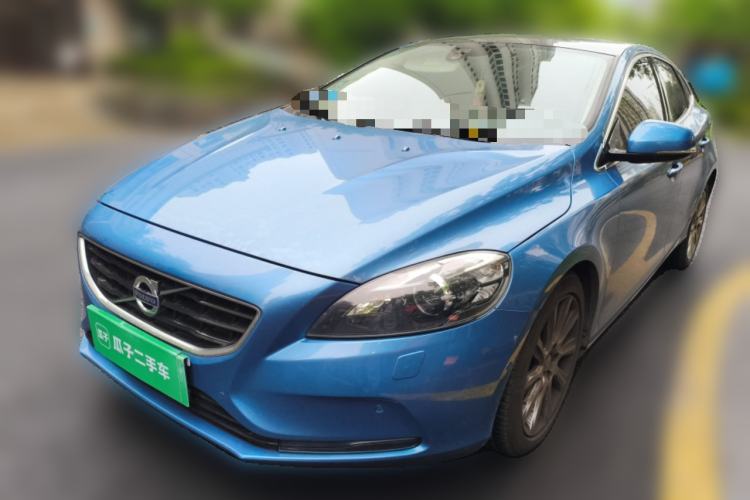 Used Volvo V40 2015 1.6T Zhiya Edition