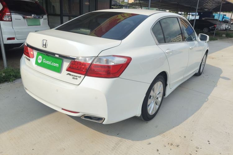 Used Honda Accord 2014 2.4L EX Luxury Edition Rear Right 45 Deg