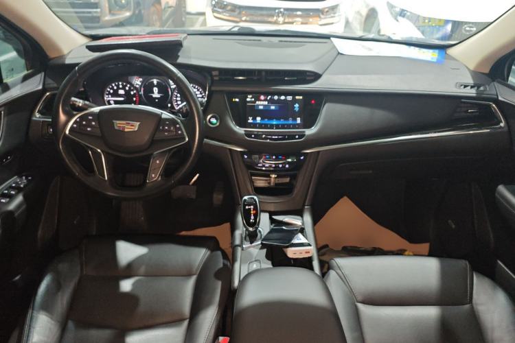 Used Cadillac XT5 2018 25T Luxury Model
