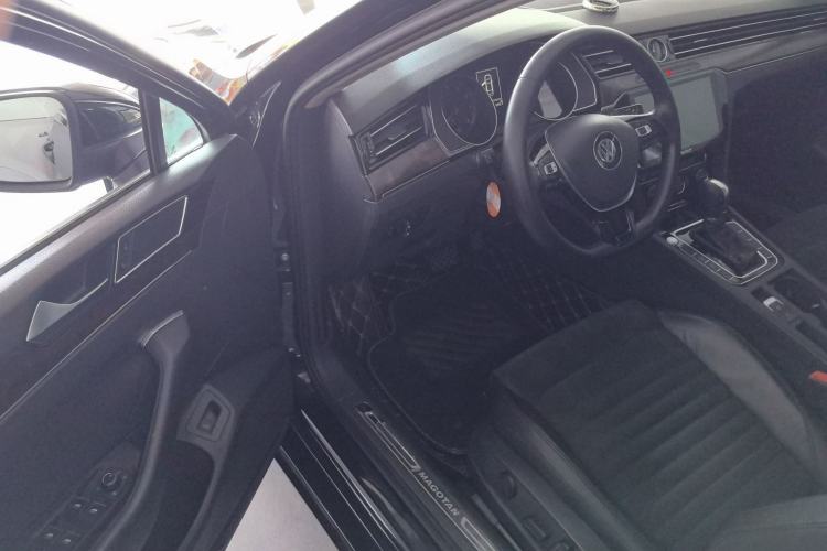 Used Volkswagen Magotan 2017 330TSI DSG Luxury Model