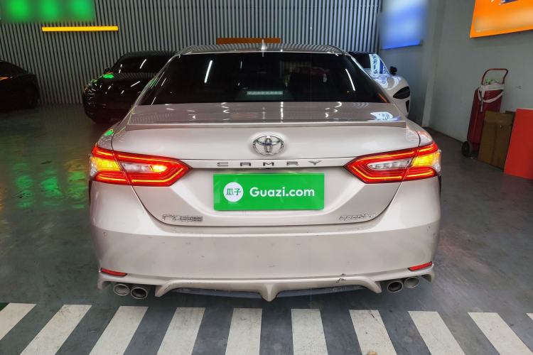 Used Toyota Camry 2021 2.0S FENGSHANG Edition
