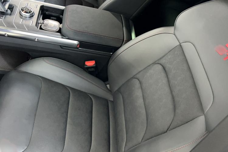 Used JETOUR Traveler 2023 2.0T All-Wheel Drive CrossPRO+ Interior 7