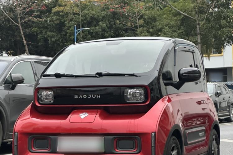 Used Baojun E300 2020 Star Travel Edition Exterior 5
