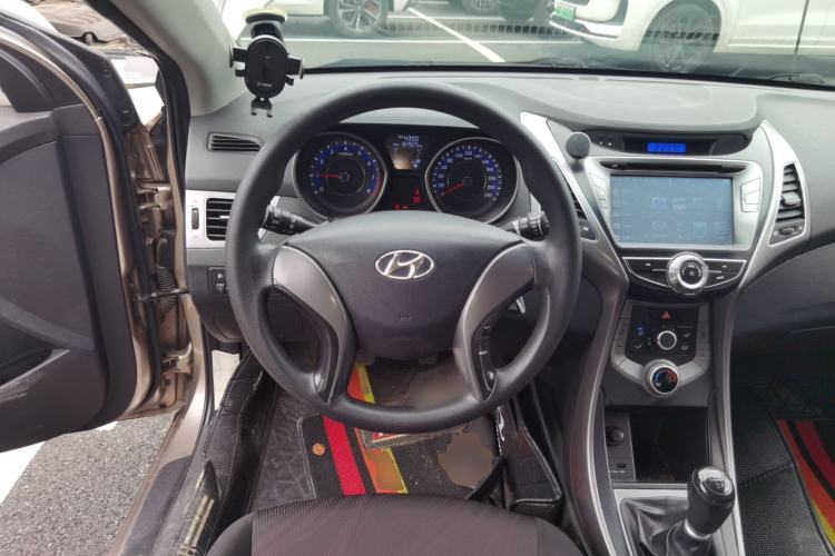 Used Hyundai Elantra (5th Generation / Langdong) 2012 1.6L Manual Fashion Edition Steering Wheel