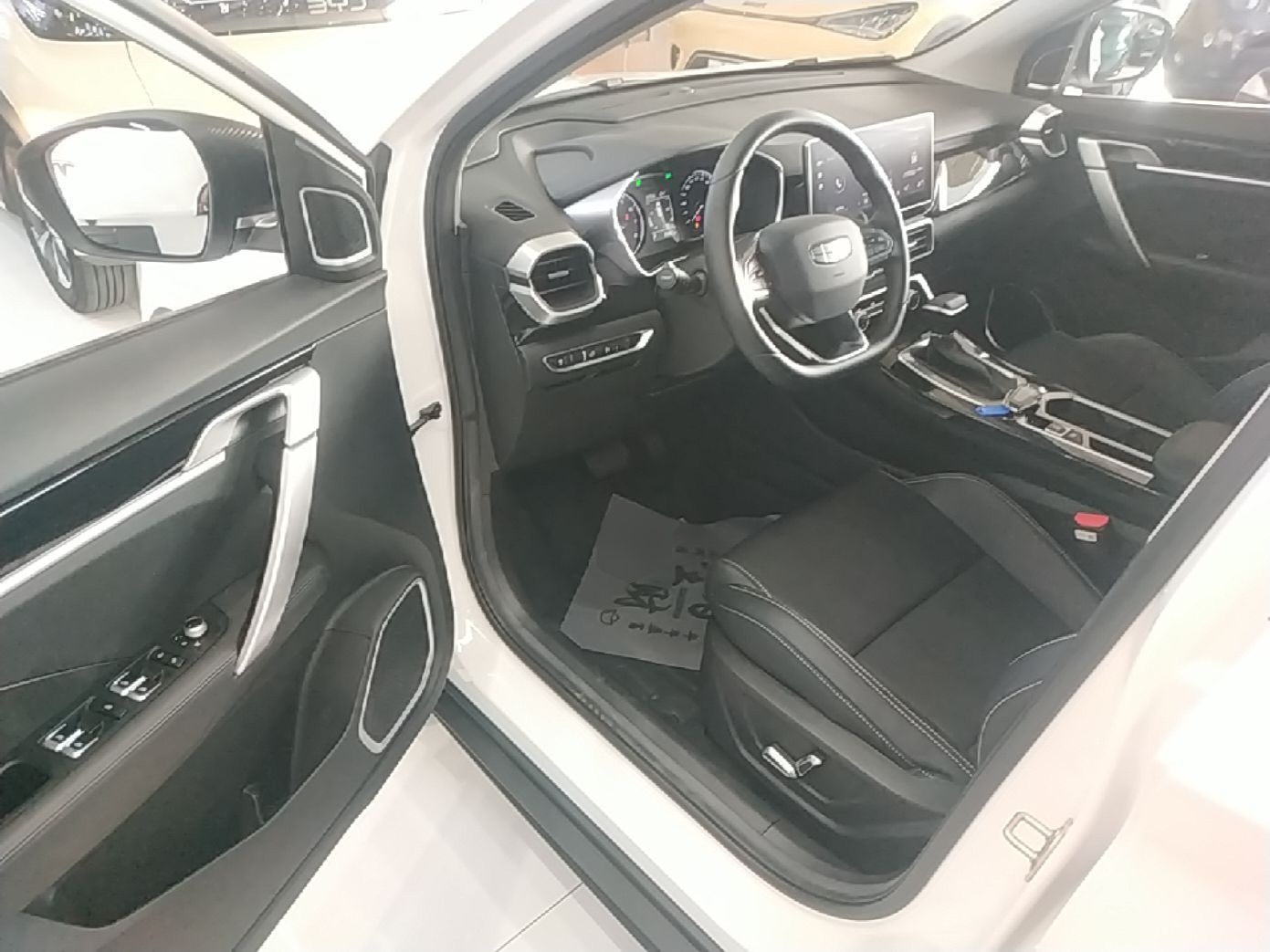 Geely Auto Coolray 2025 Model 1.5L CVT Superpower Edition MAX — снимка 18
