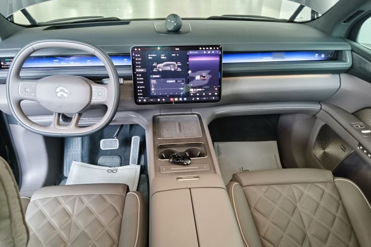Used Nio ES8 2026 Model 6-seat Executive Signature Edition Center Console