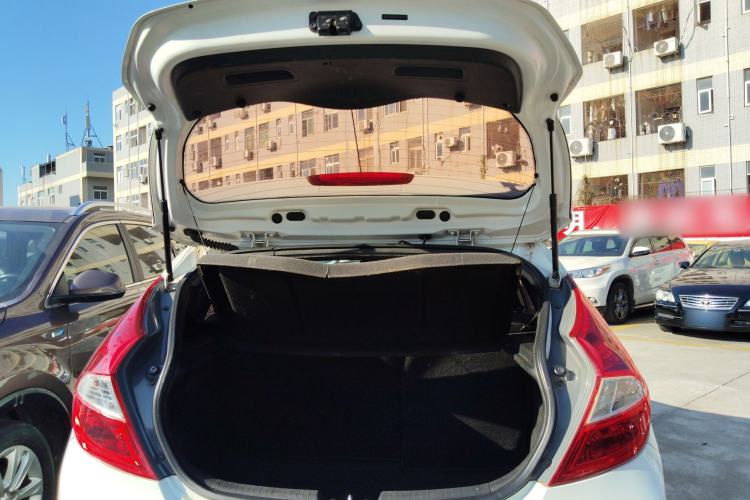 Used Hyundai Verna Ray 2014 1.6L Automatic TOP