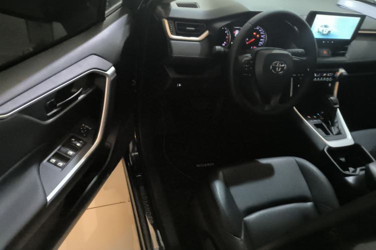 Used Toyota Wildlander 2023 2.0L CVT Two-Wheel Drive Leading Edition