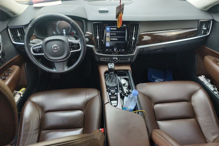 Used Volvo S90 2017 T4 Zhiyuan Edition