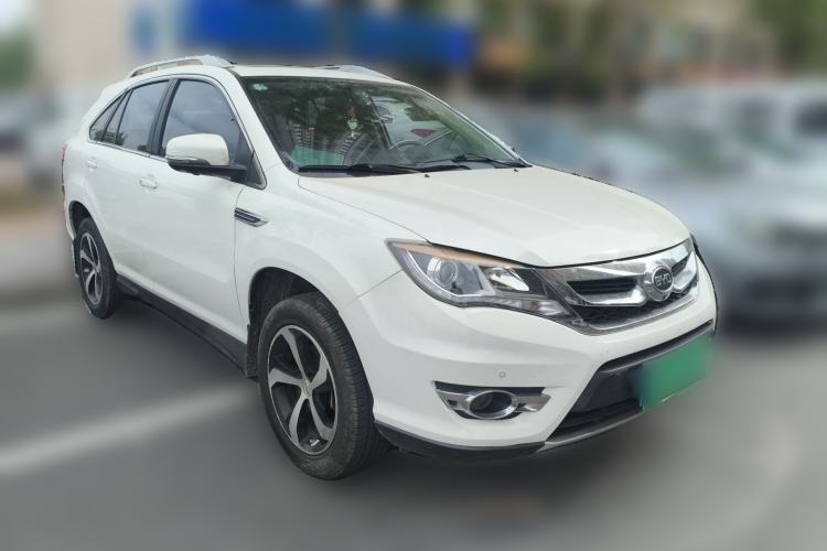 Used BYD S7 2016 2.0T Automatic Prestige Plus Front Right 45 Deg