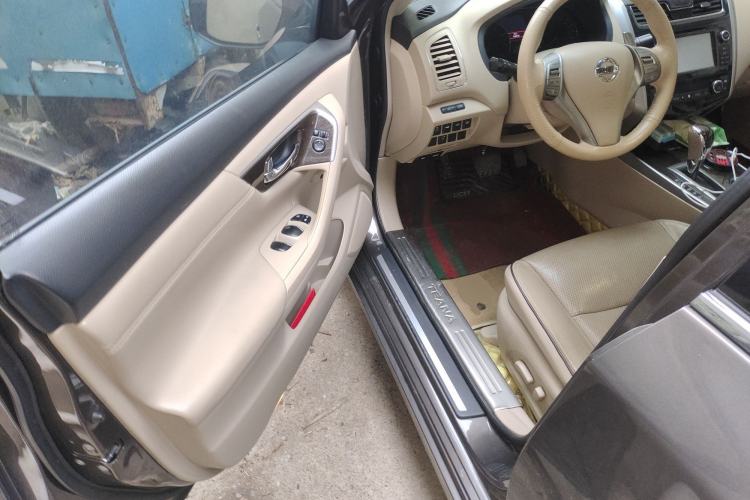 Used Nissan Teana 2014 Duke 2.5L XV-VIP Luxury Edition
