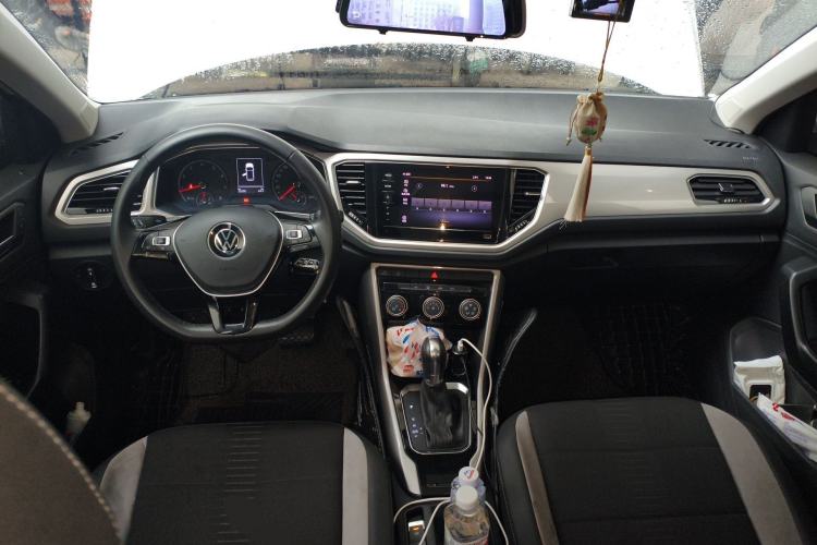 Used Volkswagen T-ROC 2021 Revised Version 280TSI DSG Two-Wheel Drive Elite Connect Edition Center Console