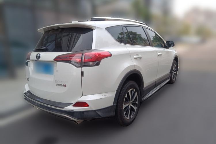 Used Toyota RAV4 2016 2.0L CVT Two-Wheel Drive Urban Edition China V Standard Rear Right 45 Deg