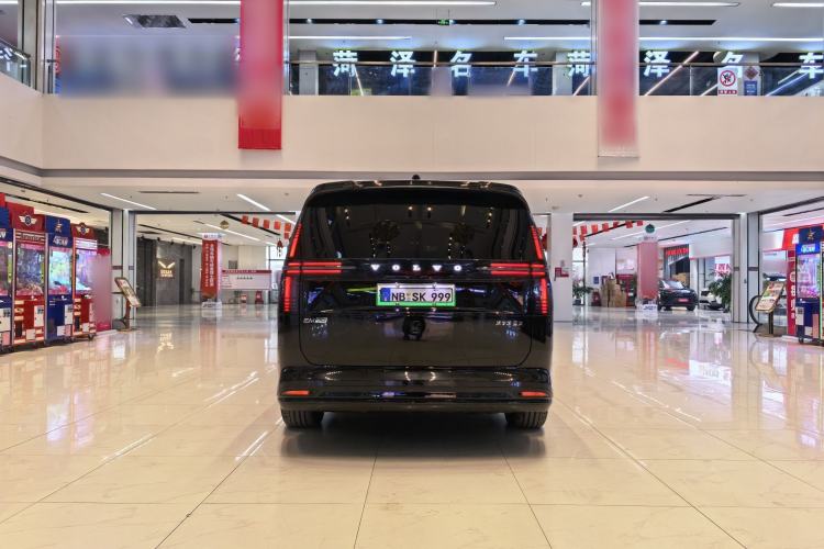 Used Volvo EM90 2025 Ultra Six-Seater