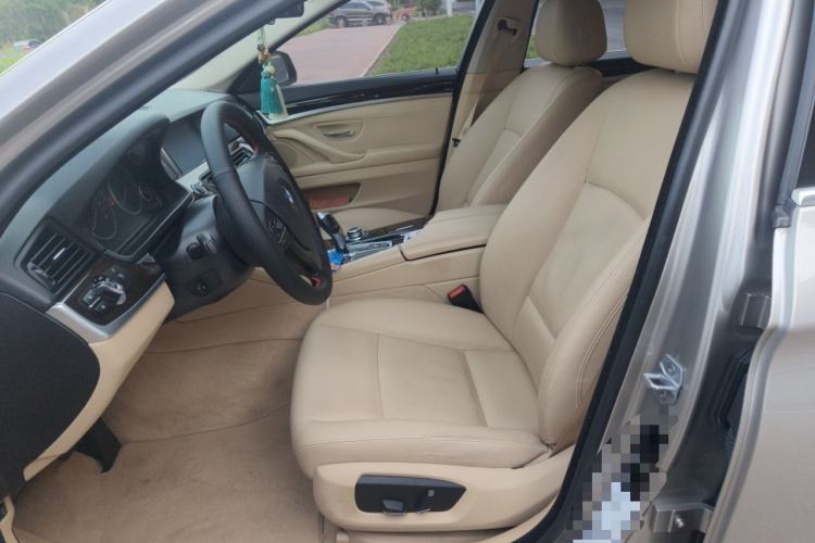 Used BMW 5 Series 2014 525Li Leading Model
