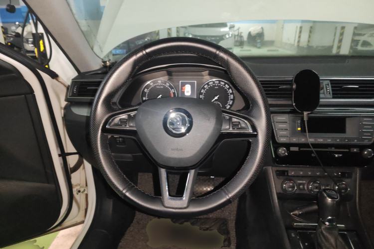 Used Skoda Superb 2016 TSI330 DSG Innovation Edition