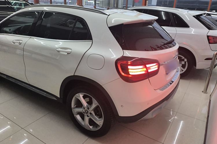 Used Mercedes-Benz GLA 2017 GLA 200 Sport Edition Rear Left 45 Deg