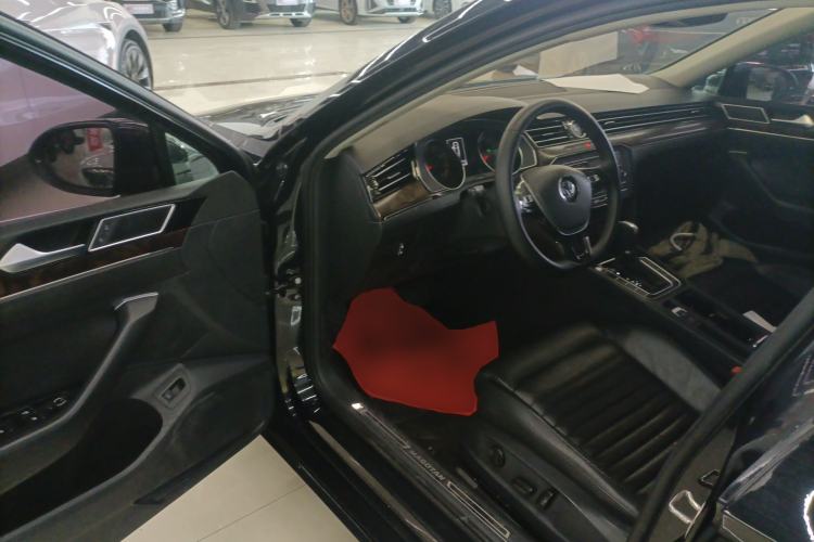 Used Volkswagen Magotan 2018 Facelift 330TSI DSG Luxury Model