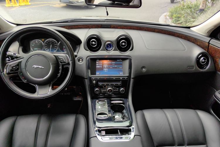 Used Jaguar XJ 2012 XJL 3.0 Panoramic Business Edition