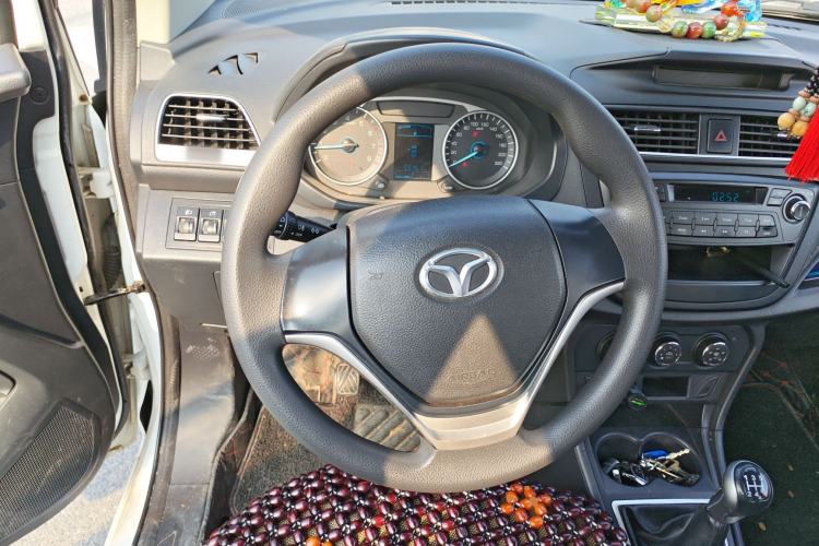 Used FAW Yingzhi 737 2015 1.5L Manual Comfort Model
