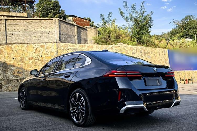 Used BMW 5 Series 2024 530Li Leading Model M Sport Package