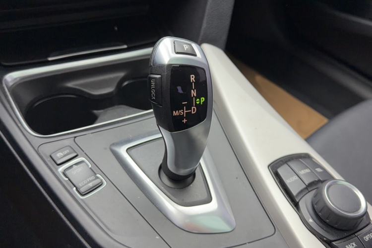 Used BMW 3 Series GT 2013 320i Leading Model
