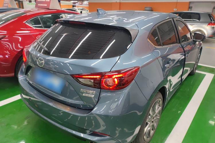 Used Mazda Mazda 3 Axela 2017 Hatchback 2.0L Automatic Luxury Model Emission Standard China V