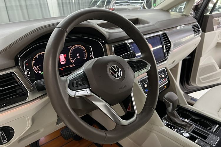 Used Volkswagen Viloran 2020 330TSI Luxury Edition