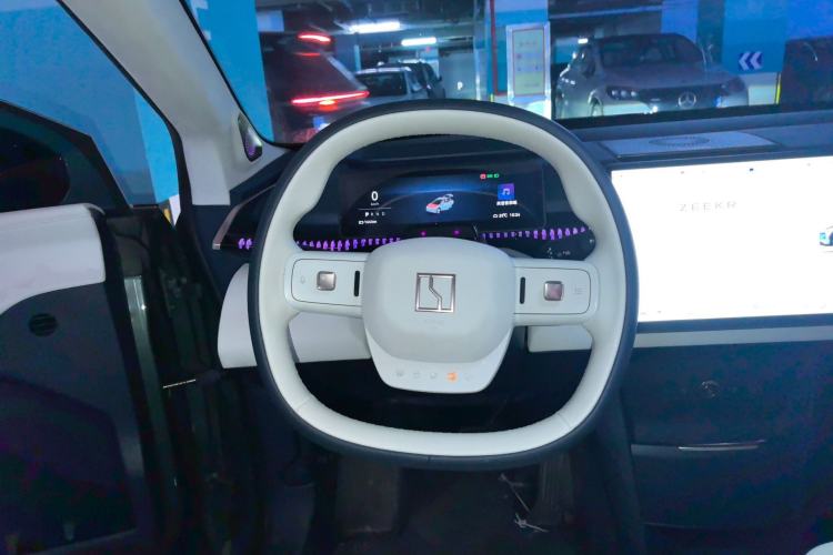 Used Zeekr X 2023 Four-Wheel Drive YOU Edition 4 Seats Steering Wheel