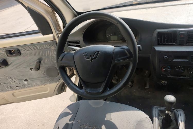 Used Wuling Rongguang 2019 1.5L Extended-Body Van Base Model with 2 Seats
