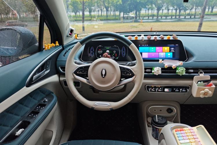 Used ORA Good Cat 2023 401 km Standard Range Prestige Version Lithium Iron Phosphate Steering Wheel