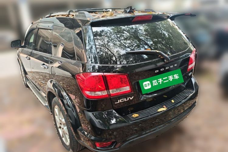 Used Dodge Journey 2013 2.4L Two-Wheel Drive Luxury Version Rear Left 45 Deg