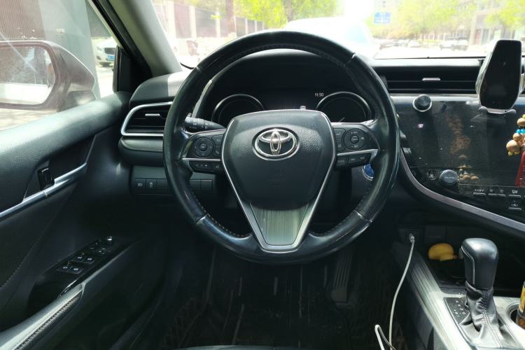 Used Toyota Camry 2019 Dual-Engine 2.5 HG Luxury Edition China V Standard
