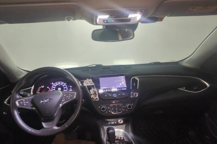 Used Chevrolet Malibu XL 2020 Redline 550T Automatic Smart Edition Center Console