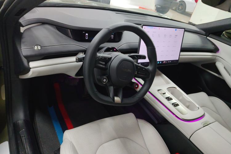 Used Xiaomi Auto SU7 2024 Rear-Drive Standard Founder Edition
