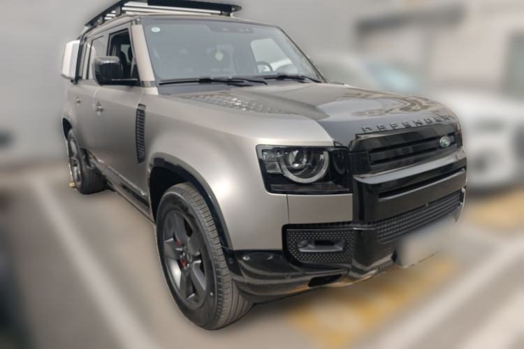 Used Land Rover Defender 2025 110 3.0T P400 X Front Right 45 Deg