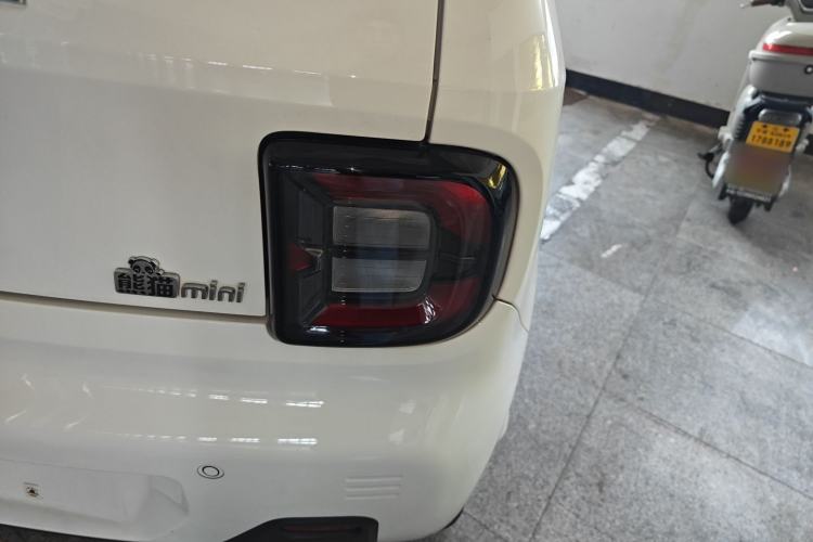 Used Geely Galaxy Panda 2023 Panda Mini 200km Endurance Bear
