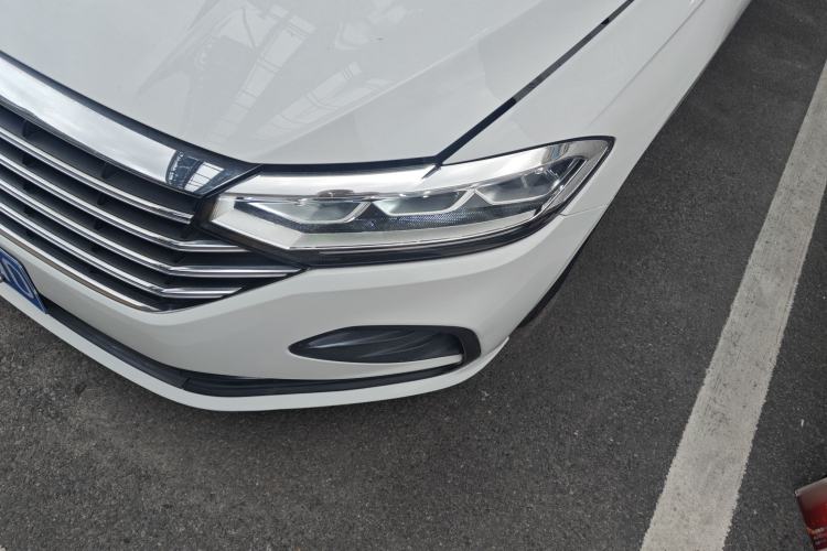 Used Volkswagen Lavida 2023 1.5L Automatic De Yi Edition Left Front Headlight