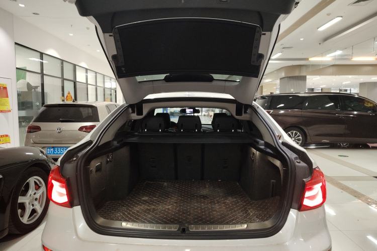 Used BMW 3 Series GT 2019 320i Sport Edition Trunk