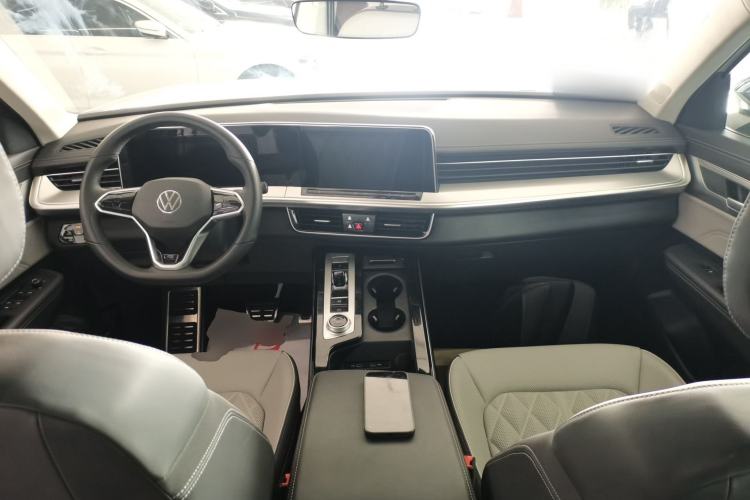 Used Volkswagen Tavendor 2023 380TSI Four-Wheel Drive R-Line Cruise Edition Center Console