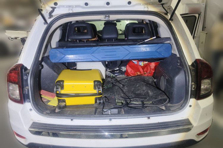 Used Jeep Compass 2015 2.0L Two-Wheel Drive Luxury Edition