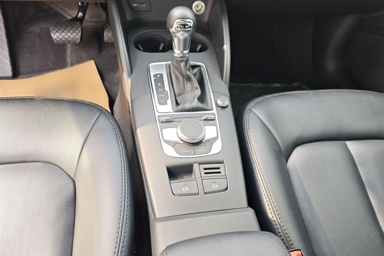 Used Audi A3 2019 Limousine 35 TFSI Ambition China V
