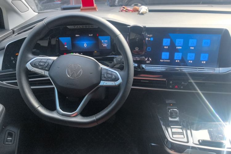 Used Volkswagen Talagon 2024 380TSI All-Wheel Drive Luxury Prestige Pro 6-Seater Center Console