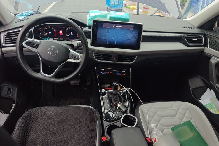 Used Volkswagen Tayron 2024 300TSI Two-Wheel-Drive Luxury Plus Advanced Version Center Console