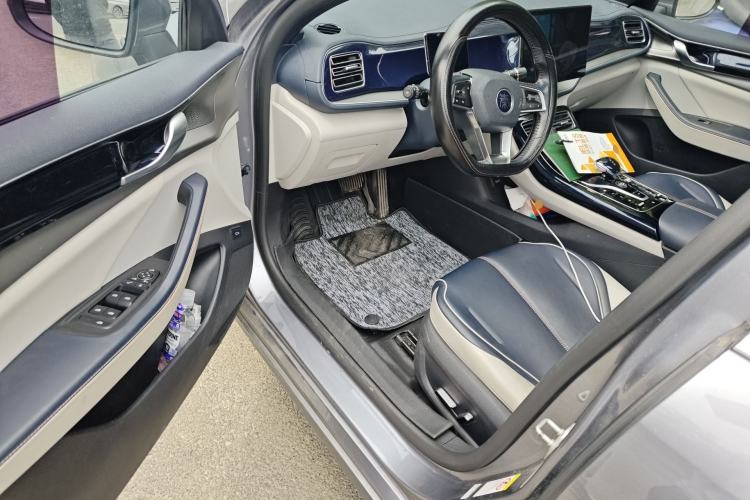 Used BYD Qin PLUS 2021 DM-i 55KM Flagship Model Driver Seat