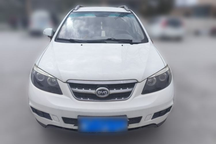 Used BYD S6 2014 2.0L Manual Luxury 5-Seater Front