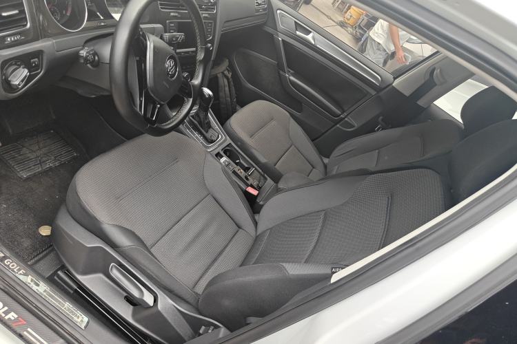 Used Volkswagen Golf 2017 230TSI Automatic Comfort Edition – Celebrating Milestone of One Million Units